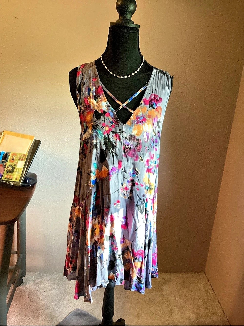 Umgee Cotton Blend Floral Mini Dress with criss cross vneck Size Small